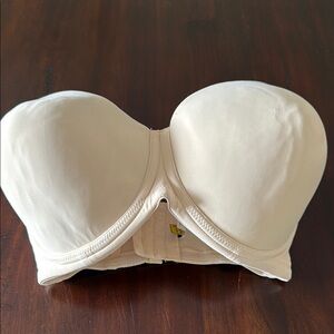 Cream Bandeau with Seamless Design and Sweetheart Neckline